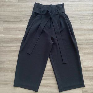 COS wide-leg trousers culotte - in black size 6